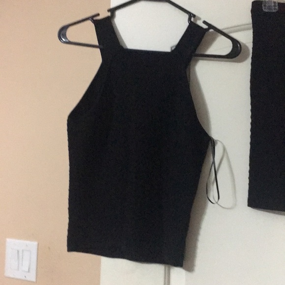 Guess, Black skirts set - Picture 2 of 4